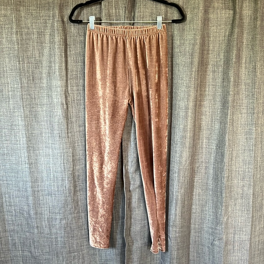 Dusty mauve colored velvet leggings size small